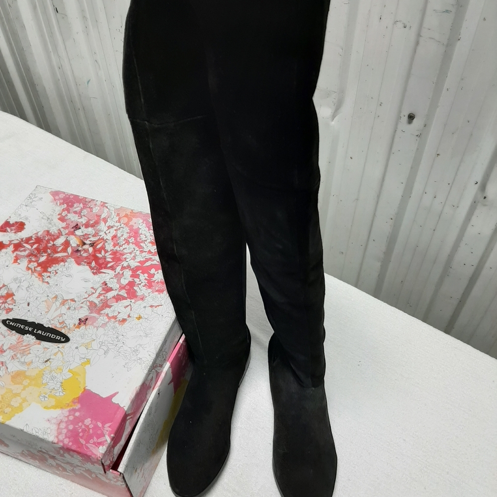 Ladies boots
